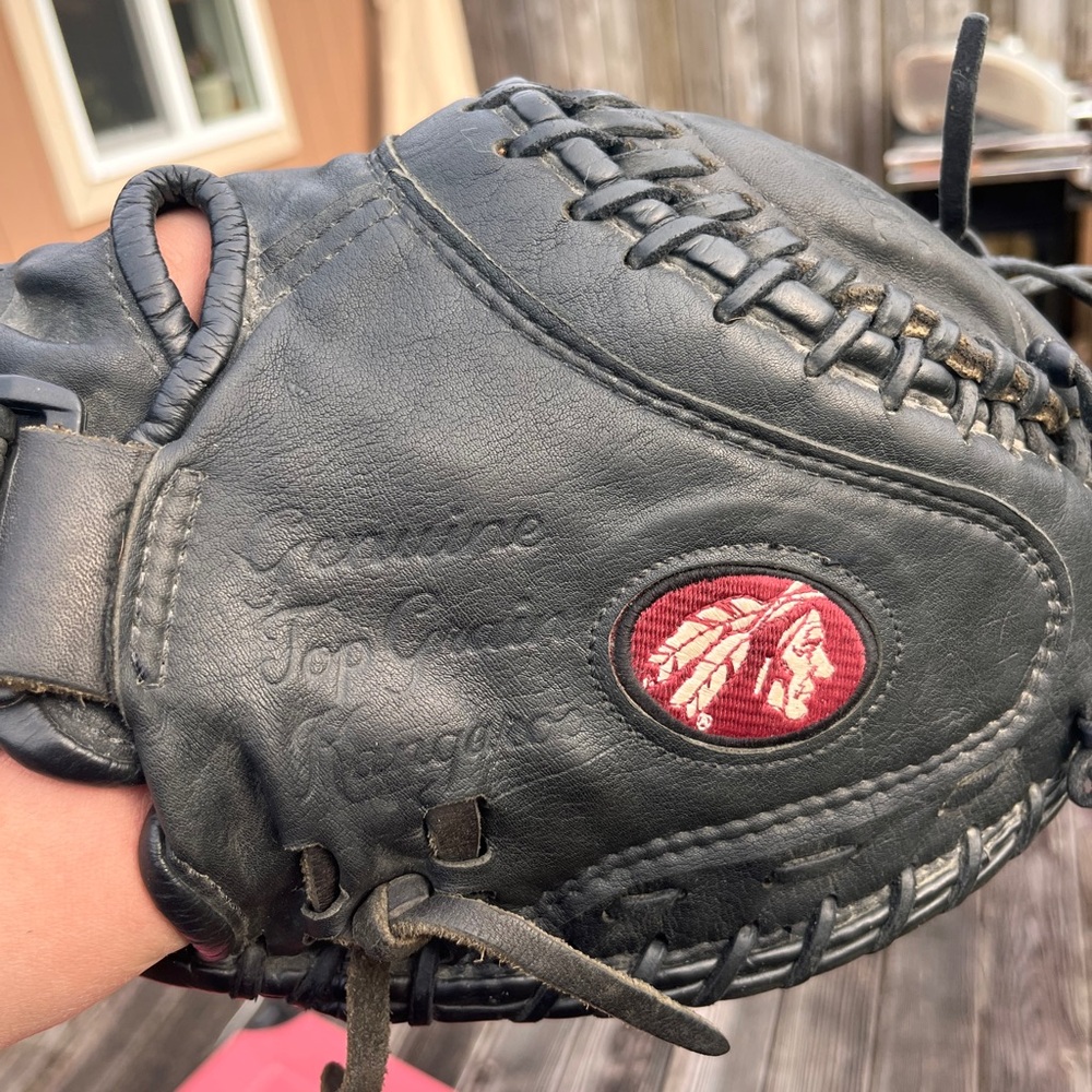 Nokona Black Leather Baseball Glove